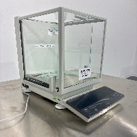 Mettler Toledo PR8002DR DeltaRange Analytical Balances image 0